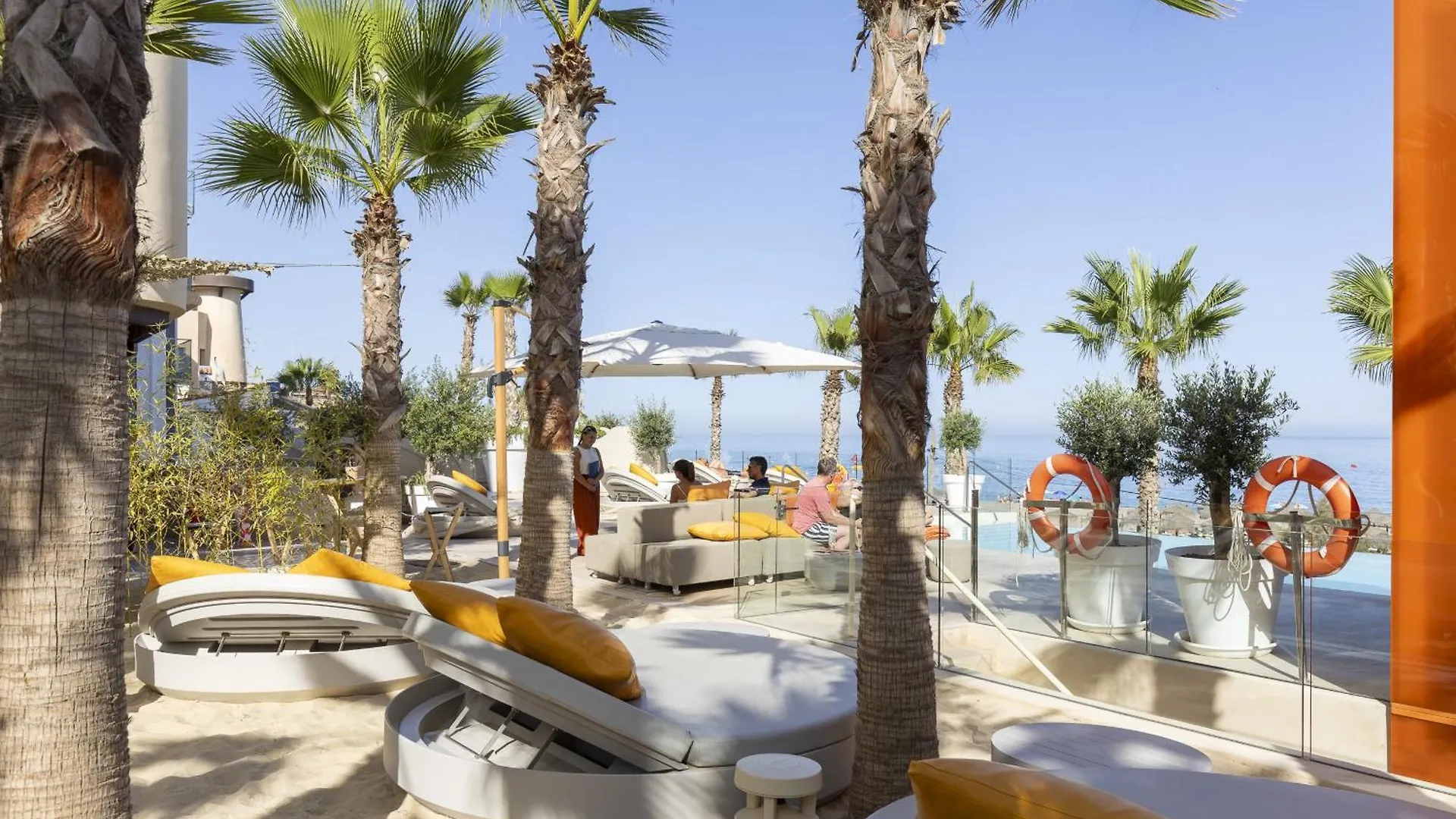 Stunning Seaside Apartment In Carvajal Beach فوينخيرولا