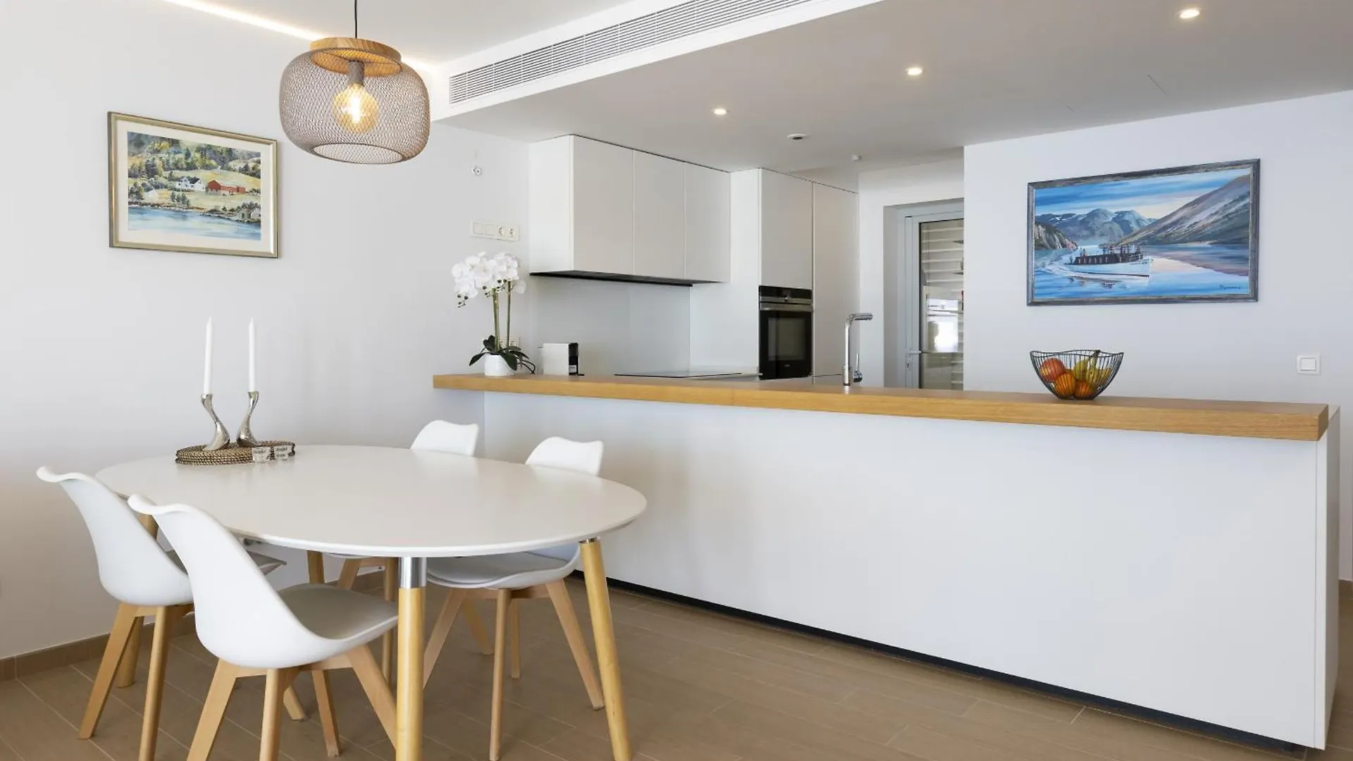 Stunning Seaside Apartment In Carvajal Beach فوينخيرولا