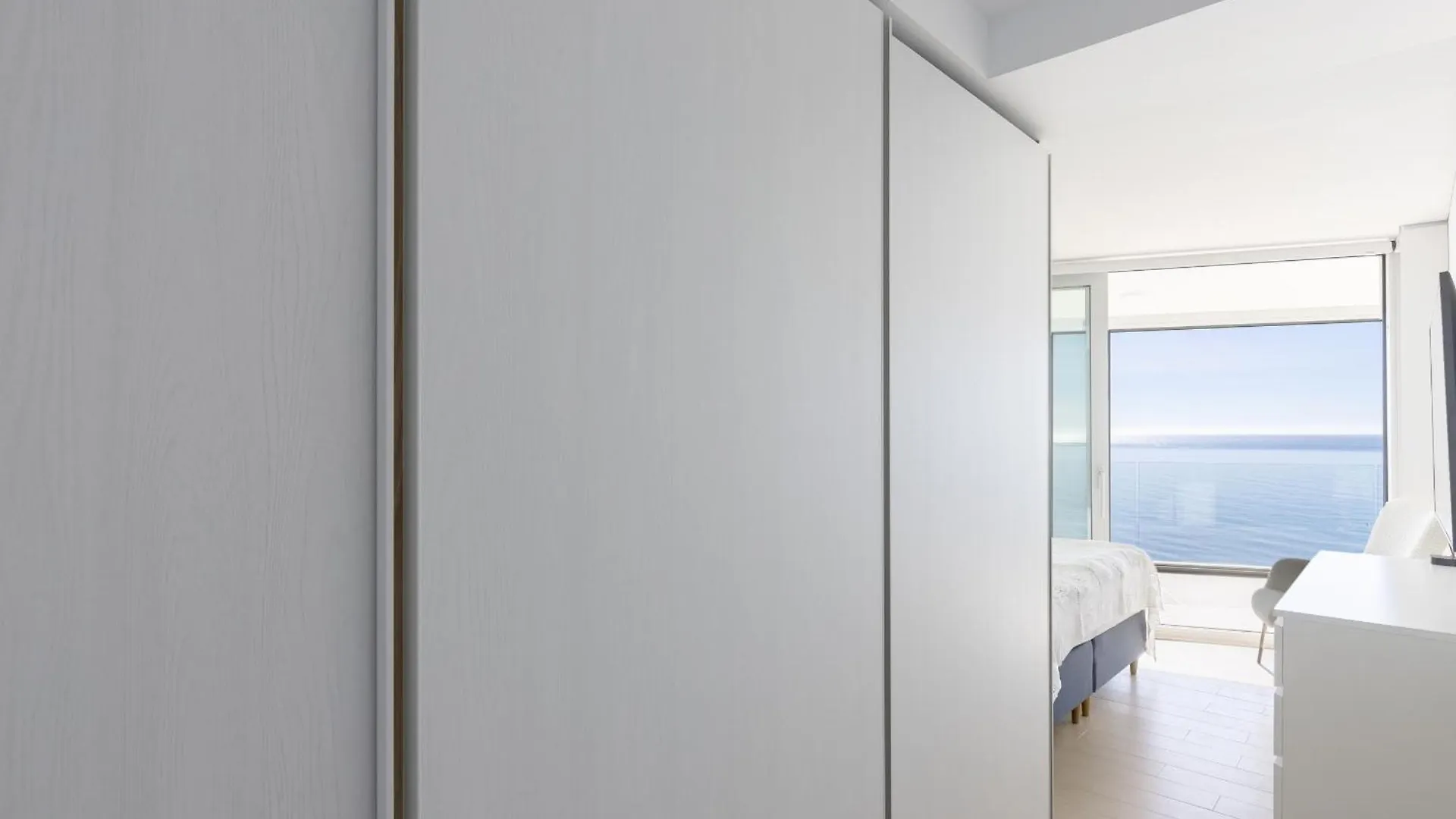 Stunning Seaside Apartment In Carvajal Beach Fuengirola